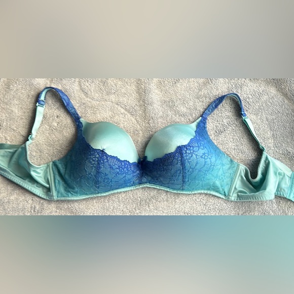 DÉESSE💫 Blue With Lace Lightly Padded Wireless Lightweight Bra - Picture 1 of 13